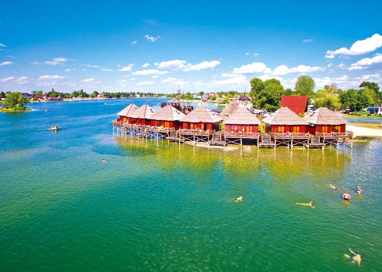 Overwater Cottage - Slovak Tahiti, Senec Eksteriør billede