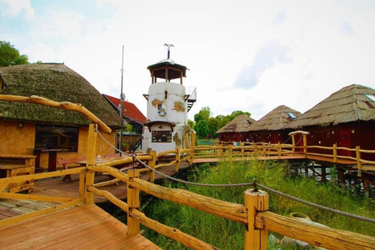 Overwater Cottage - Slovak Tahiti, Senec Eksteriør billede